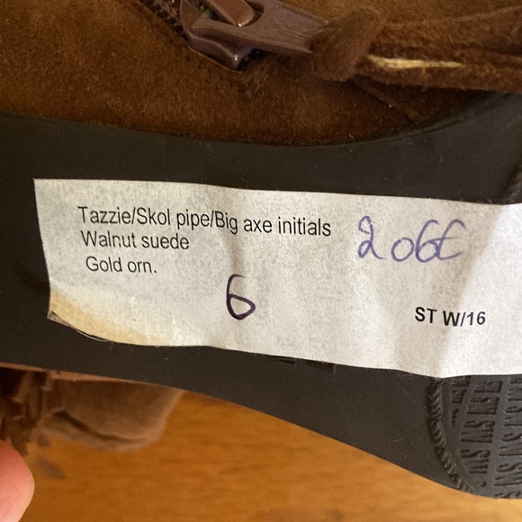 New, Never Worn, Stuart Weitzman Brown Suede Boots. - Picture 11 of 11